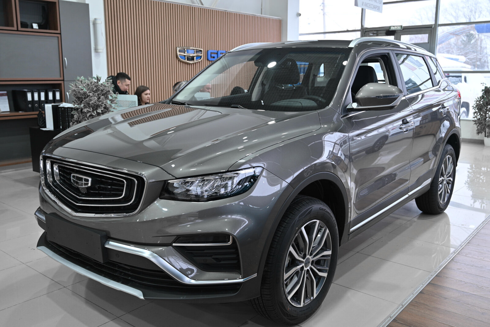 Купить Geely Atlas Pro Luxury 2023 г. в наличии за 2353990 ₽ в ДЦ  Альметьевск