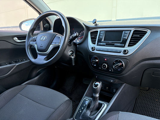 Hyundai Solaris Специальная Серия "10 лет", 2021 года, пробег 256949 км