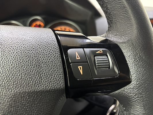 Opel Astra, 2012 года, пробег 105806 км