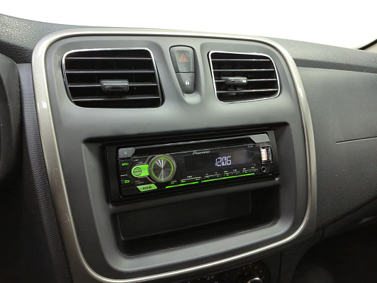 Renault Logan Life, 2019 года, пробег 106424 км