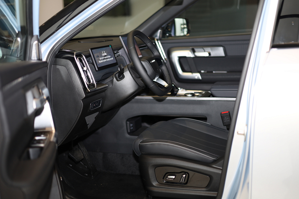 Jaecoo J7 Supreme, серебряный