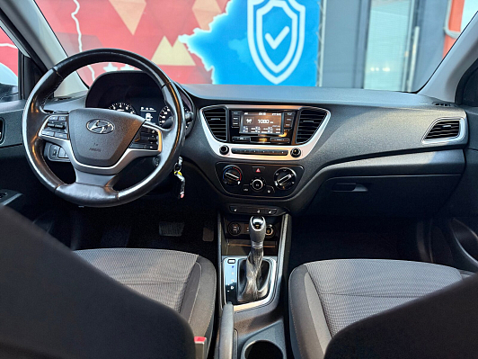 Hyundai Solaris Comfort, 2018 года, пробег 100000 км