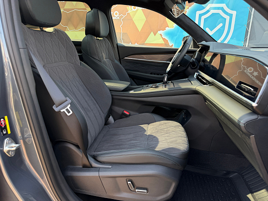 Geely Monjaro Люкс (2023-2025), 2025 года, пробег 1372 км