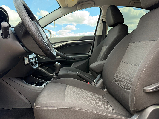 Lada (ВАЗ) Vesta Comfort, 2019 года, пробег 104000 км