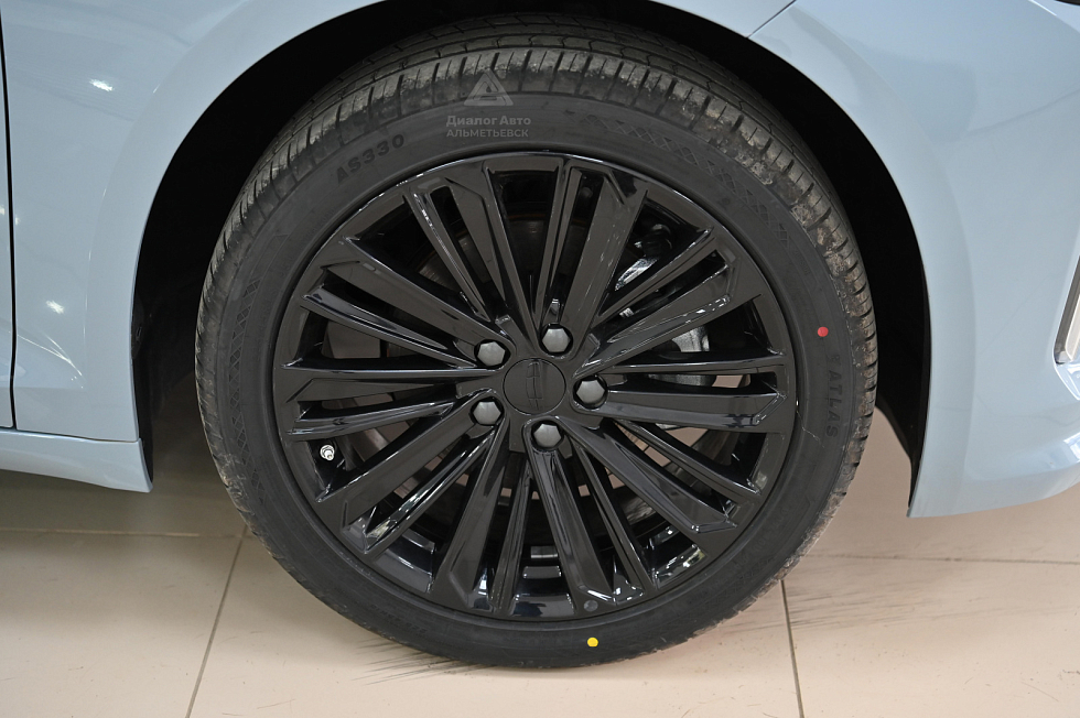 Geely Preface Флагман, серый