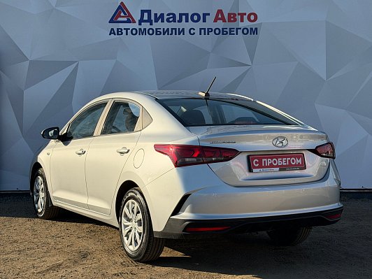 Hyundai Solaris Специальная Серия "10 лет" + Comfort, 2021 года, пробег 13000 км