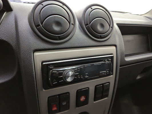 Renault Logan Authentique, 2009 года, пробег 146970 км