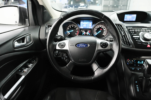 Ford Kuga Titanium, 2016 года, пробег 140792 км