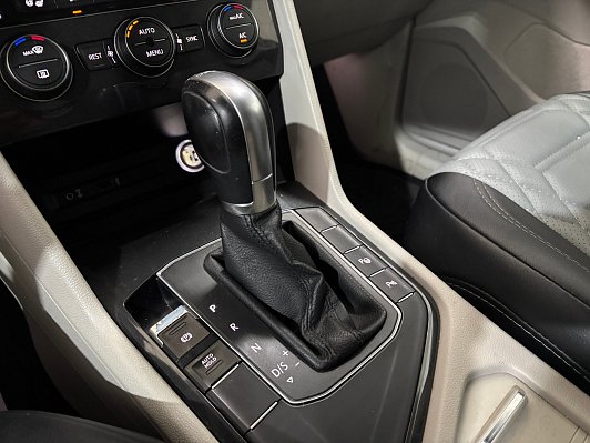 Volkswagen Tiguan CONNECT, 2017 года, пробег 167980 км