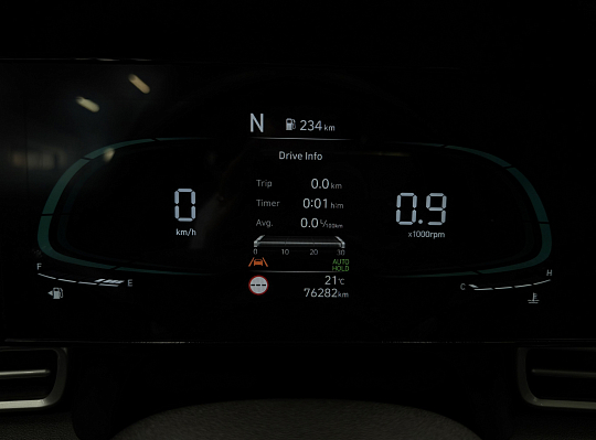 Hyundai Elantra LUX, 2023 года, пробег 76279 км