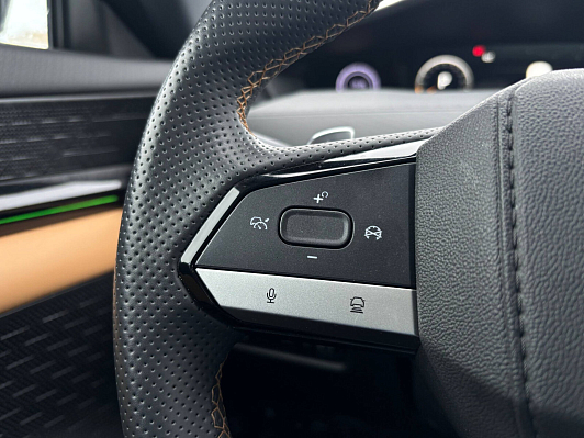 Changan UNI-V DLX, 2023 года, пробег 20000 км