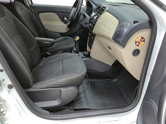 Renault Logan Luxe Privilege, 2017 года, пробег 169479 км