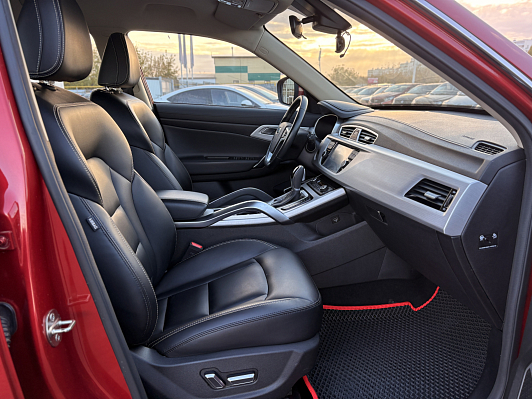 Geely Atlas Люкс (2019-2020), 2018 года, пробег 124912 км