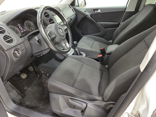 Volkswagen Tiguan Trend&Fun, 2011 года, пробег 259495 км