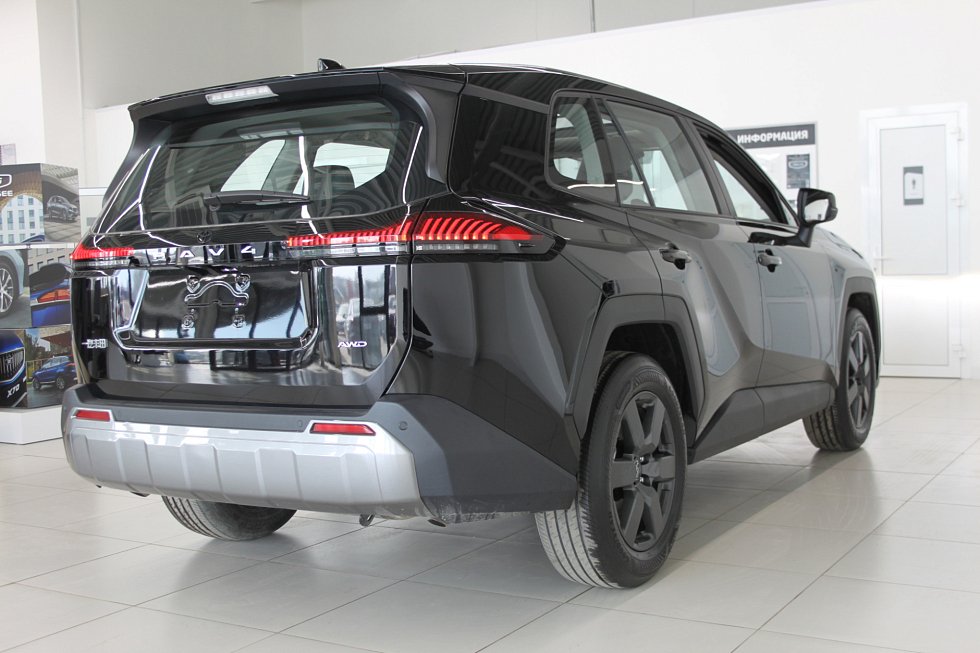 Toyota RAV4 Luxury, черный