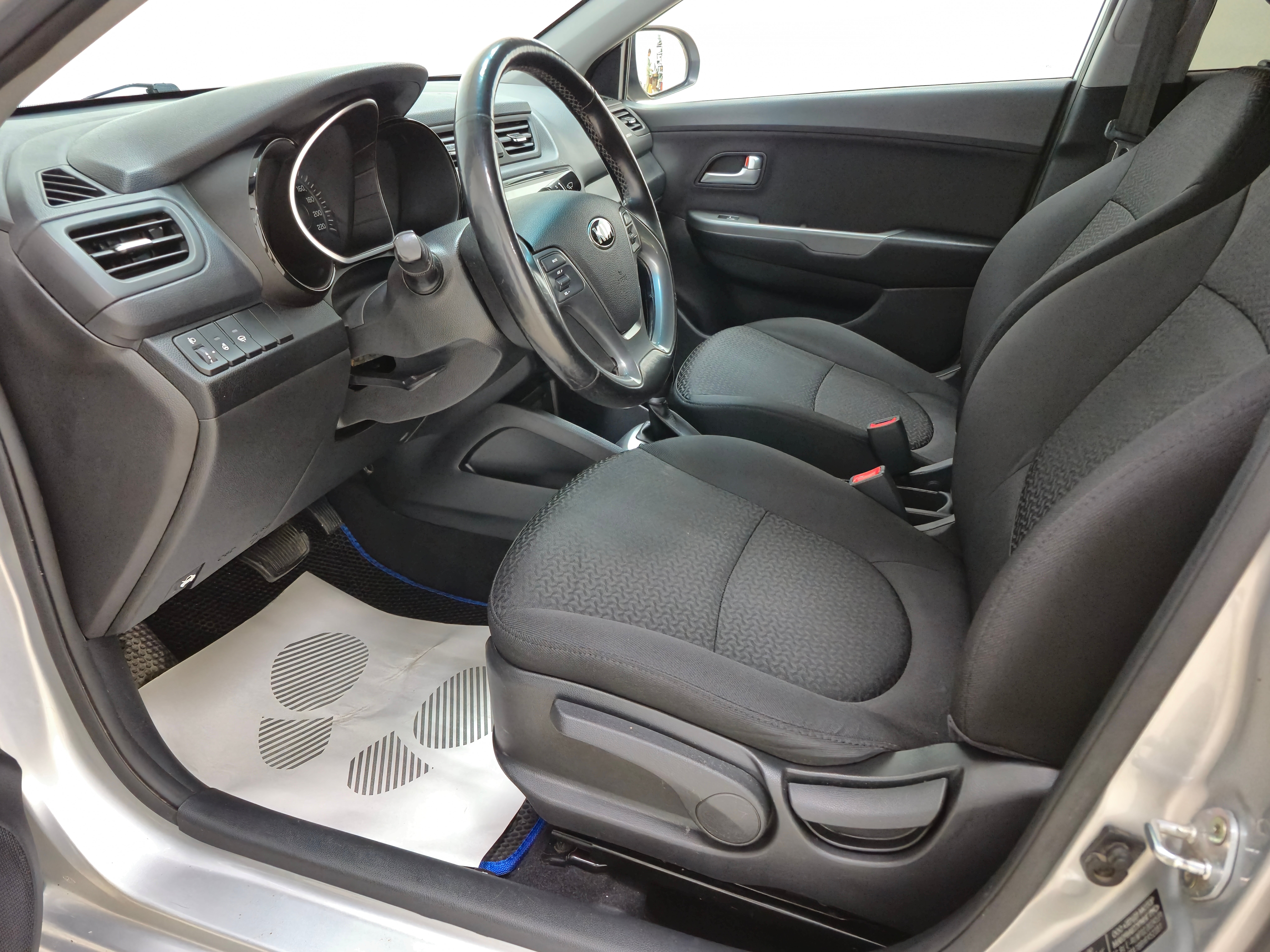 Kia Rio, 2017 года, пробег 130252 км