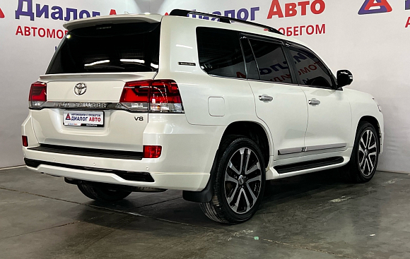 Toyota Land Cruiser Люкс Safety (7 мест), 2016 года, пробег 174802 км