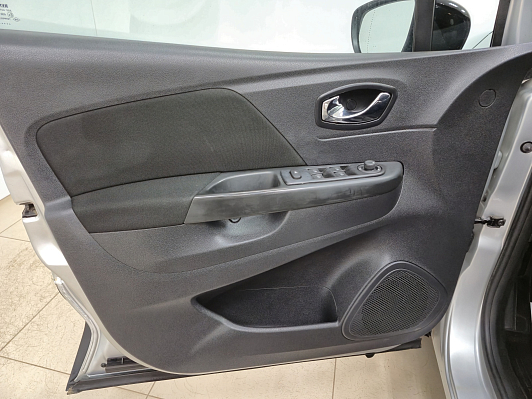Renault Kaptur Drive, 2017 года, пробег 170146 км