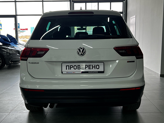 Volkswagen Tiguan Highline, 2018 года, пробег 130094 км
