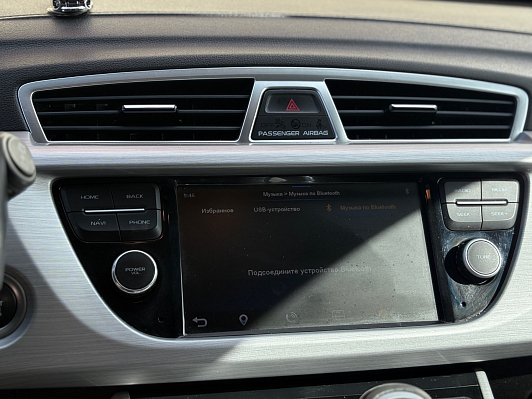 Geely Atlas Люкс + Yandex Auto, 2018 года, пробег 114328 км