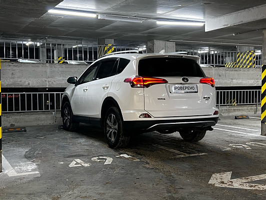 Toyota RAV4, 2017 года, пробег 186500 км