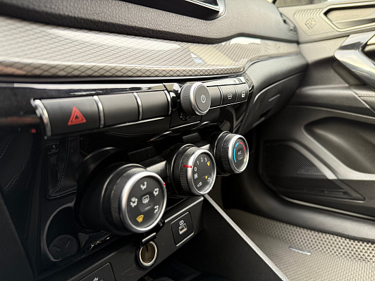 Lada (ВАЗ) Vesta, 2023 года, пробег 73500 км