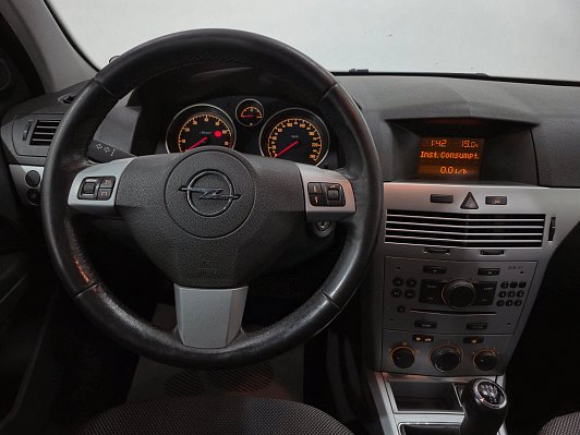 Opel Astra Enjoy, 2011 года, пробег 177658 км