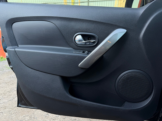 Renault Logan Confort, 2016 года, пробег 81000 км