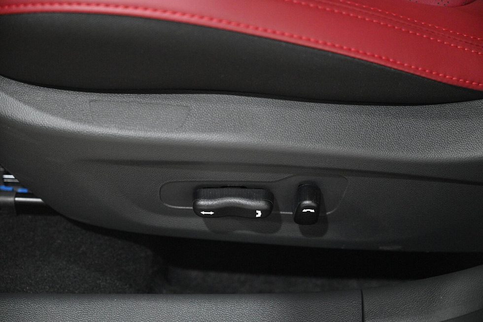 Changan Eado Plus Стандарт, белый