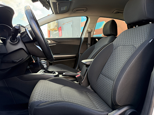 Kia Ceed Luxe, 2019 года, пробег 49489 км