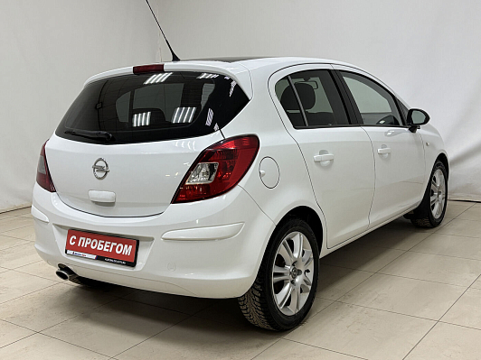 Opel Corsa Color Edition, 2012 года, пробег 138000 км