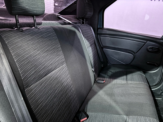 Renault Logan, 2011 года, пробег 220000 км
