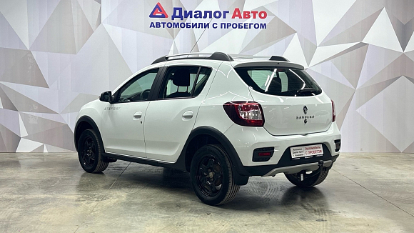 Renault Sandero Stepway Life, 2020 года, пробег 45000 км