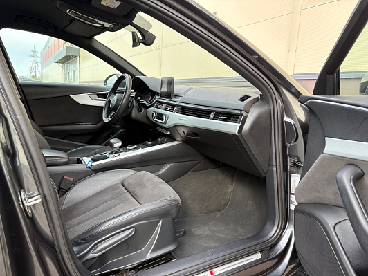 Audi A4 Sport, 2019 года, пробег 181383 км