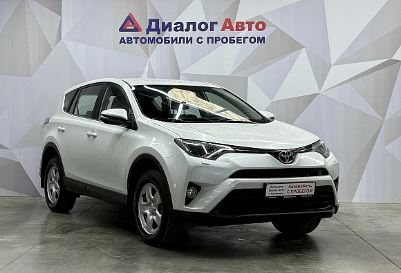 Toyota RAV4, 2018 года, пробег 122496 км