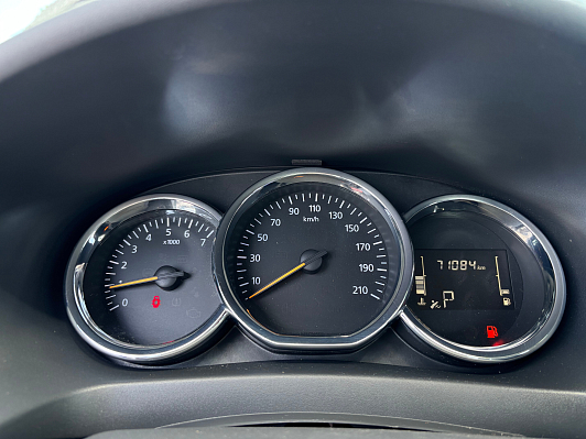 Renault Logan Drive, 2021 года, пробег 71771 км