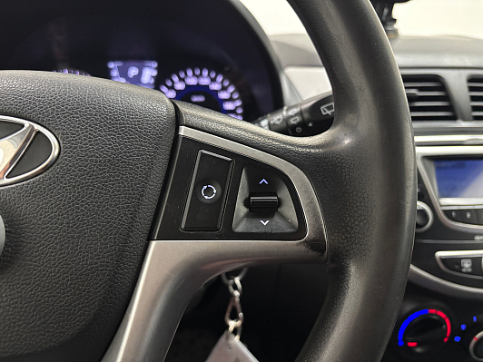 Hyundai Solaris Style, 2013 года, пробег 176745 км