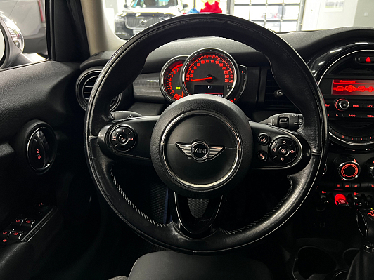 Mini Hatch Cooper, 2018 года, пробег 176000 км