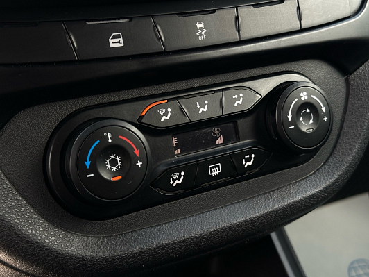 Lada (ВАЗ) Vesta Comfort, 2018 года, пробег 122000 км