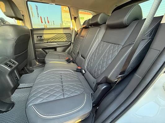 Mitsubishi Outlander, 2022 года, пробег 46200 км