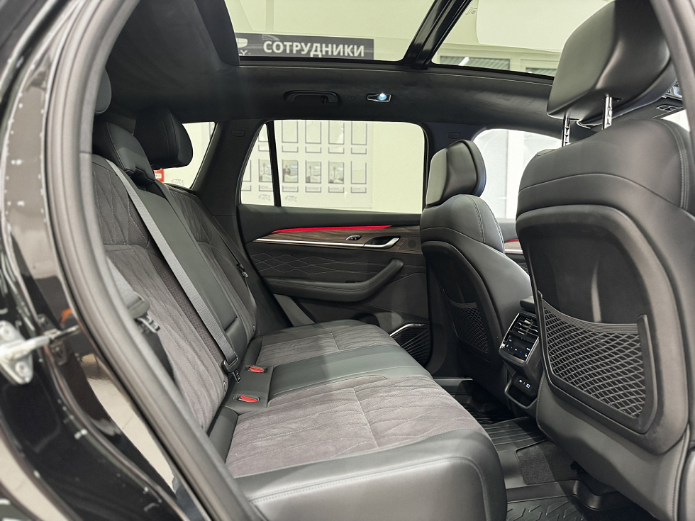 Geely Monjaro Flagship (2023-2025), черный