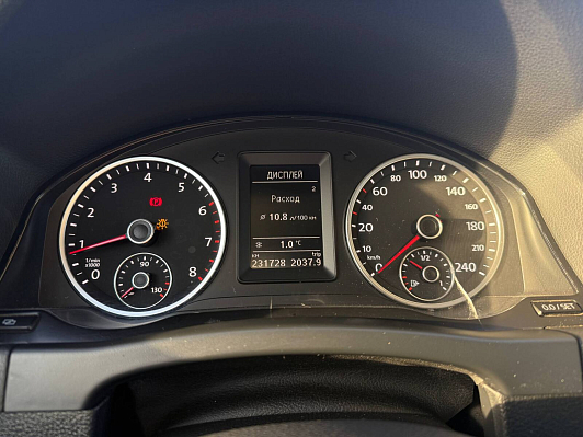 Volkswagen Tiguan Trend&Fun, 2011 года, пробег 231722 км