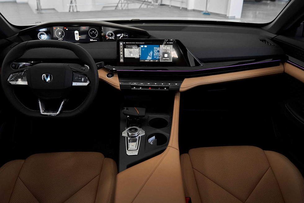 Changan UNI-V Tech, серый