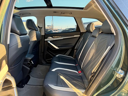 Geely Atlas Flagship, 2024 года, пробег 113000 км