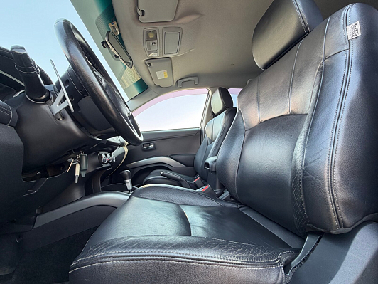 Mitsubishi Outlander Instyle, 2010 года, пробег 150900 км