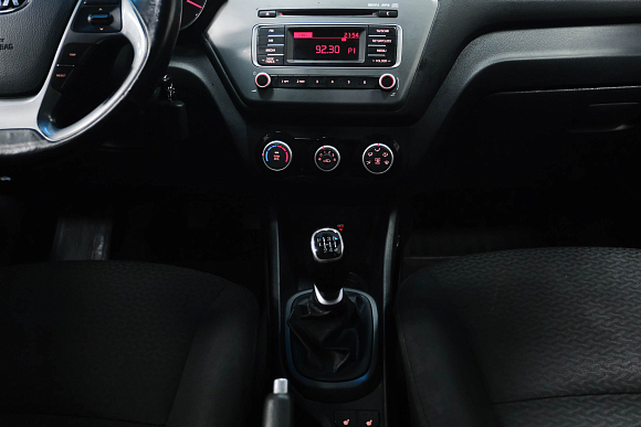Kia Rio Luxe, 2015 года, пробег 182000 км