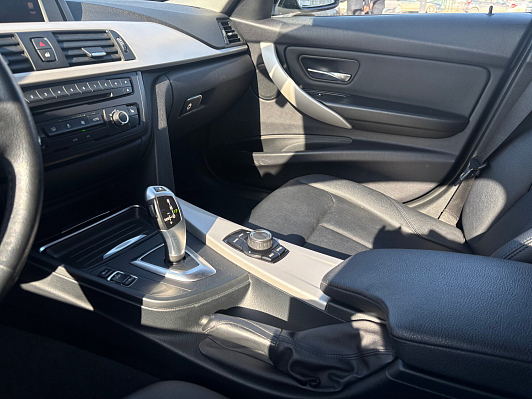 BMW 3 серии 320i SE, 2014 года, пробег 170000 км