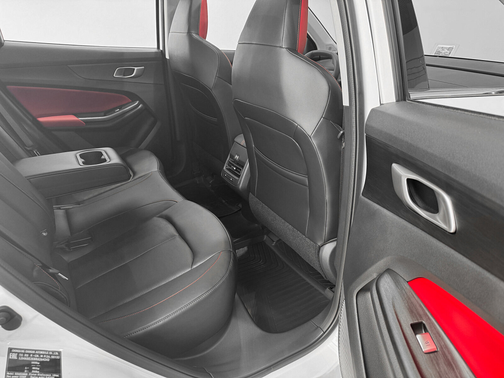 Changan UNI-S Техно, белый