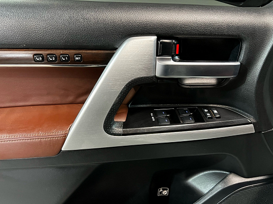 Toyota Land Cruiser Люкс Safety (7 мест), 2016 года, пробег 174802 км