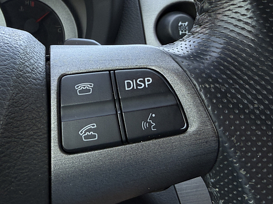 Toyota RAV4, 2011 года, пробег 196465 км